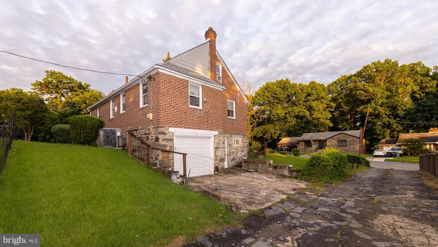 1136 Duncan Avenue photo 8