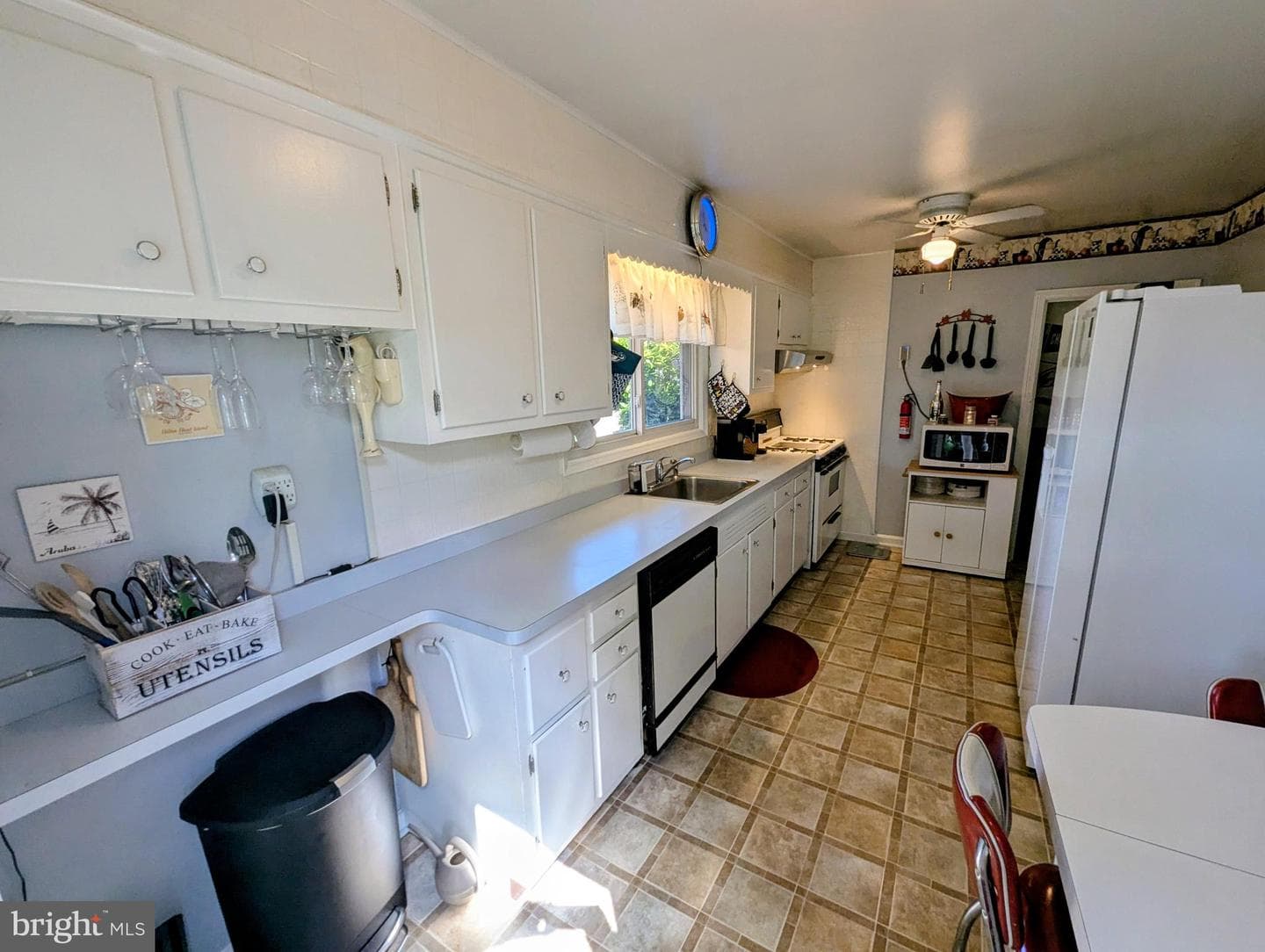 3641 Deepwater Lane photo 10