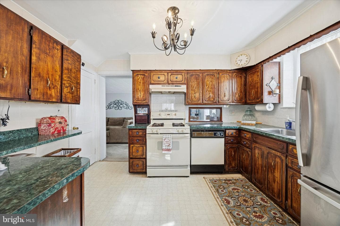 4 Myrtle Avenue photo 9