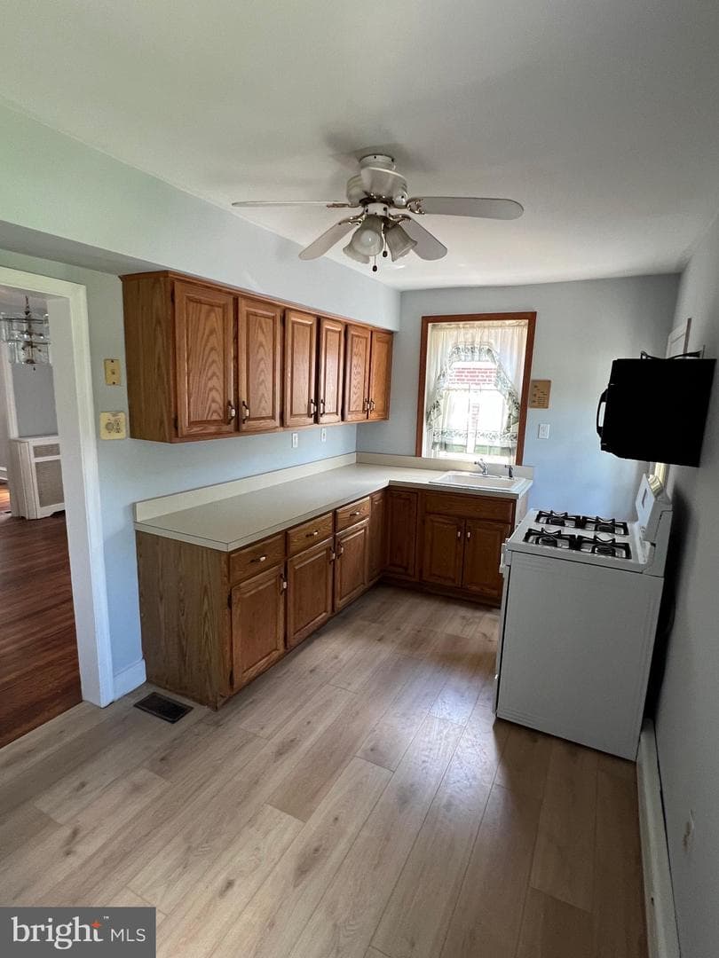 864 Martin Avenue photo 11