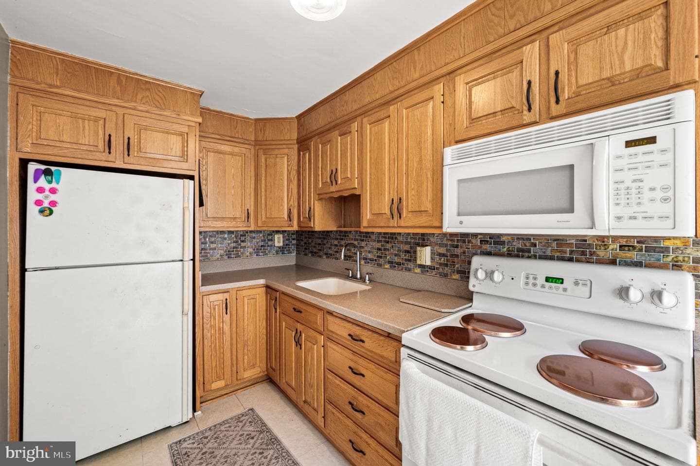 1054 N Academy Avenue photo 6
