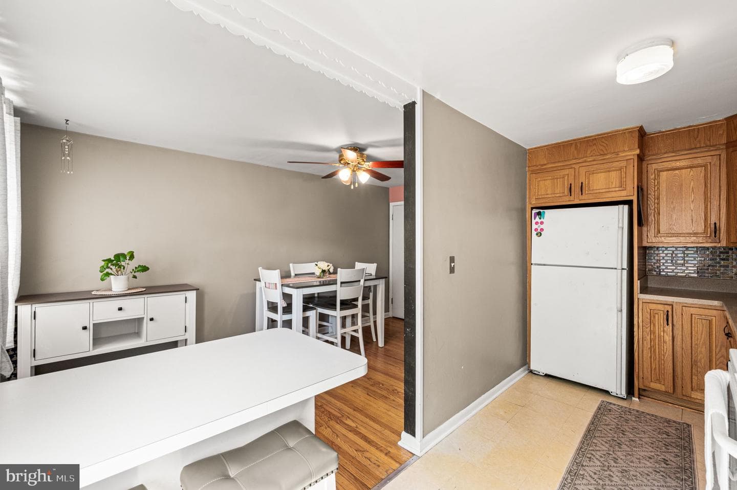 1054 N Academy Avenue photo 8