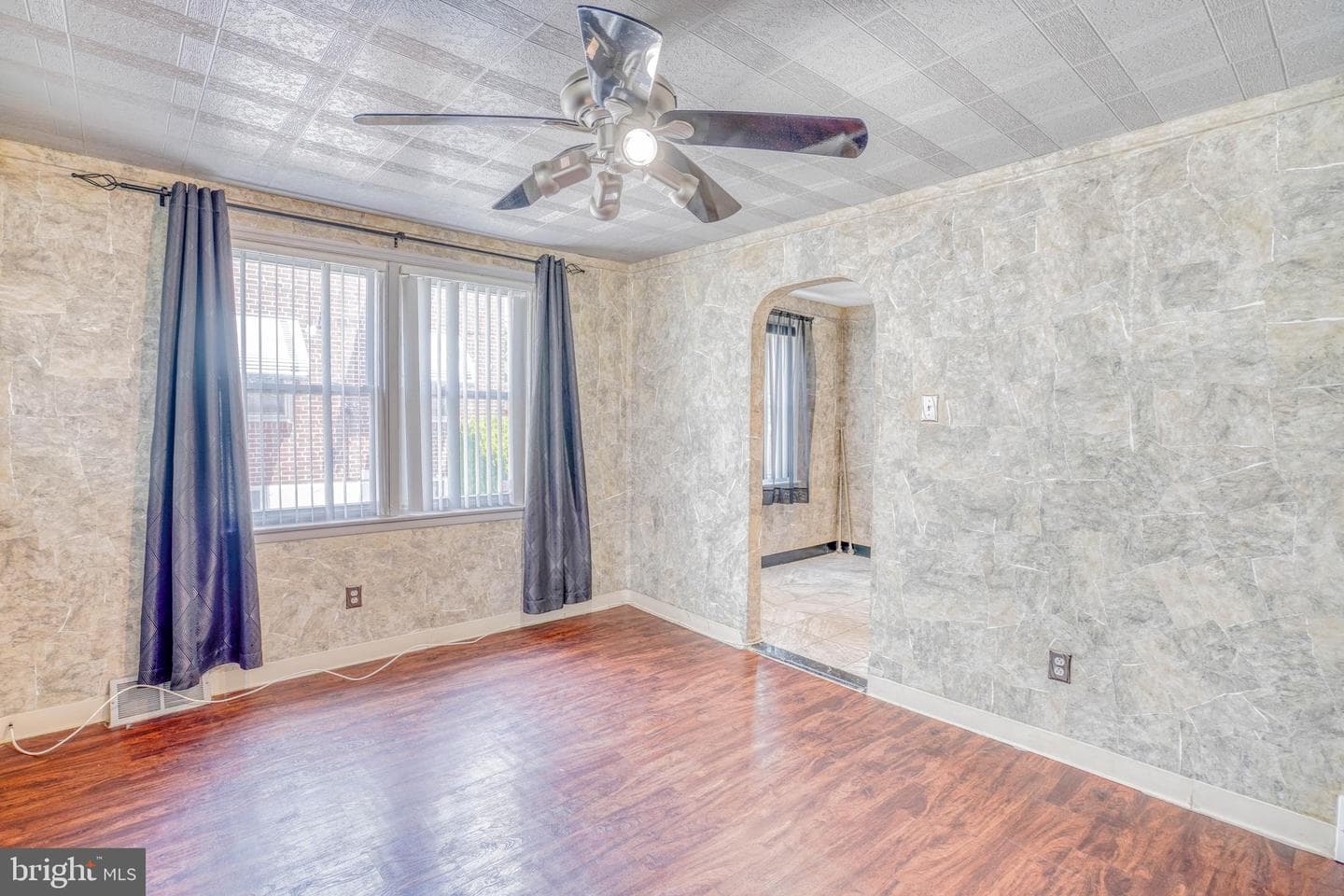 329 Laurel Road photo 11