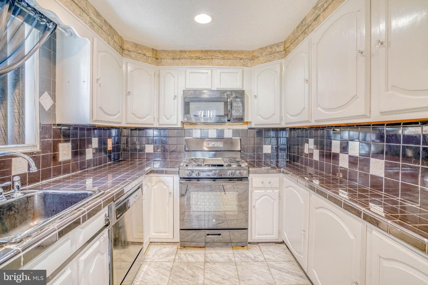 329 Laurel Road photo 16