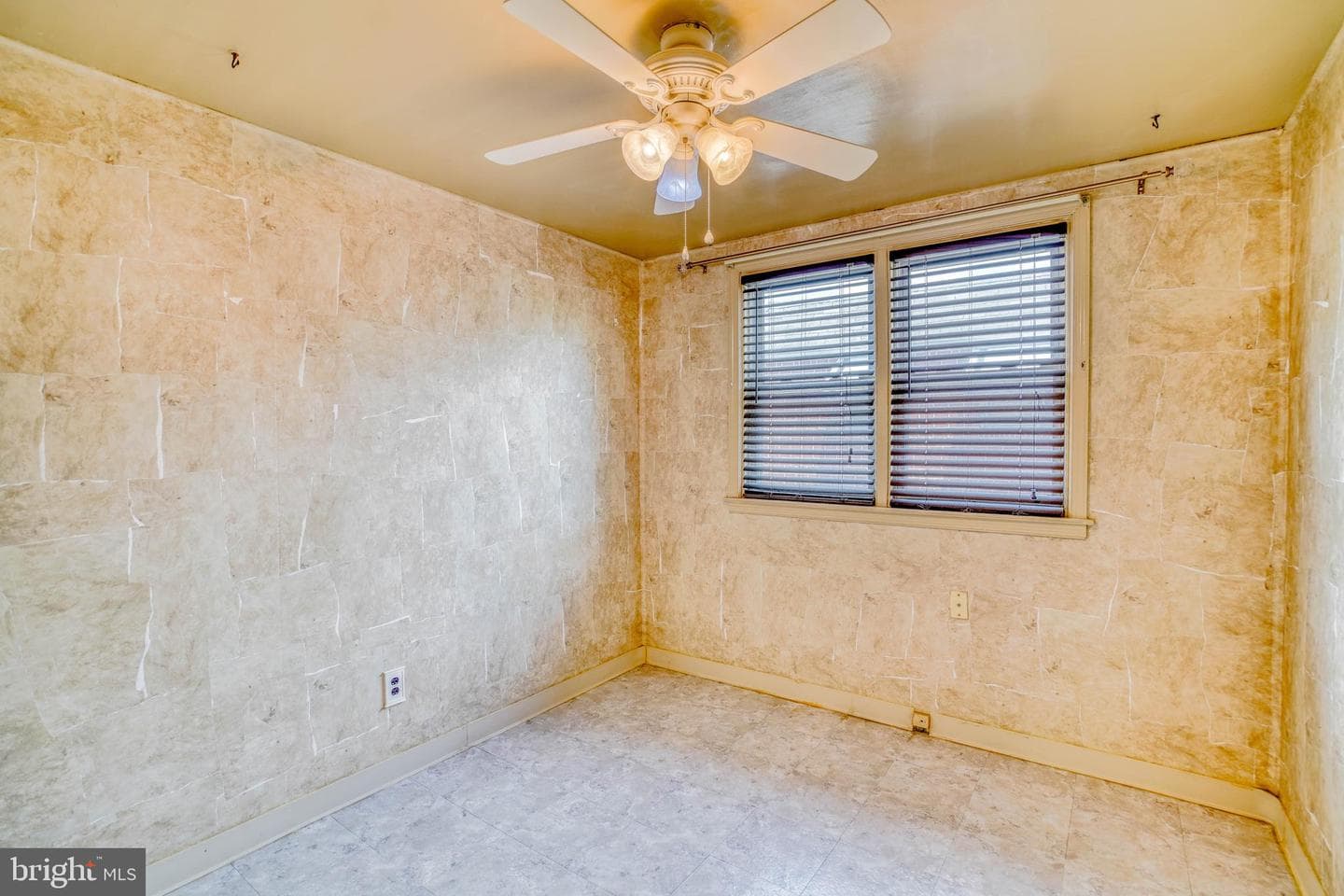 329 Laurel Road photo 29