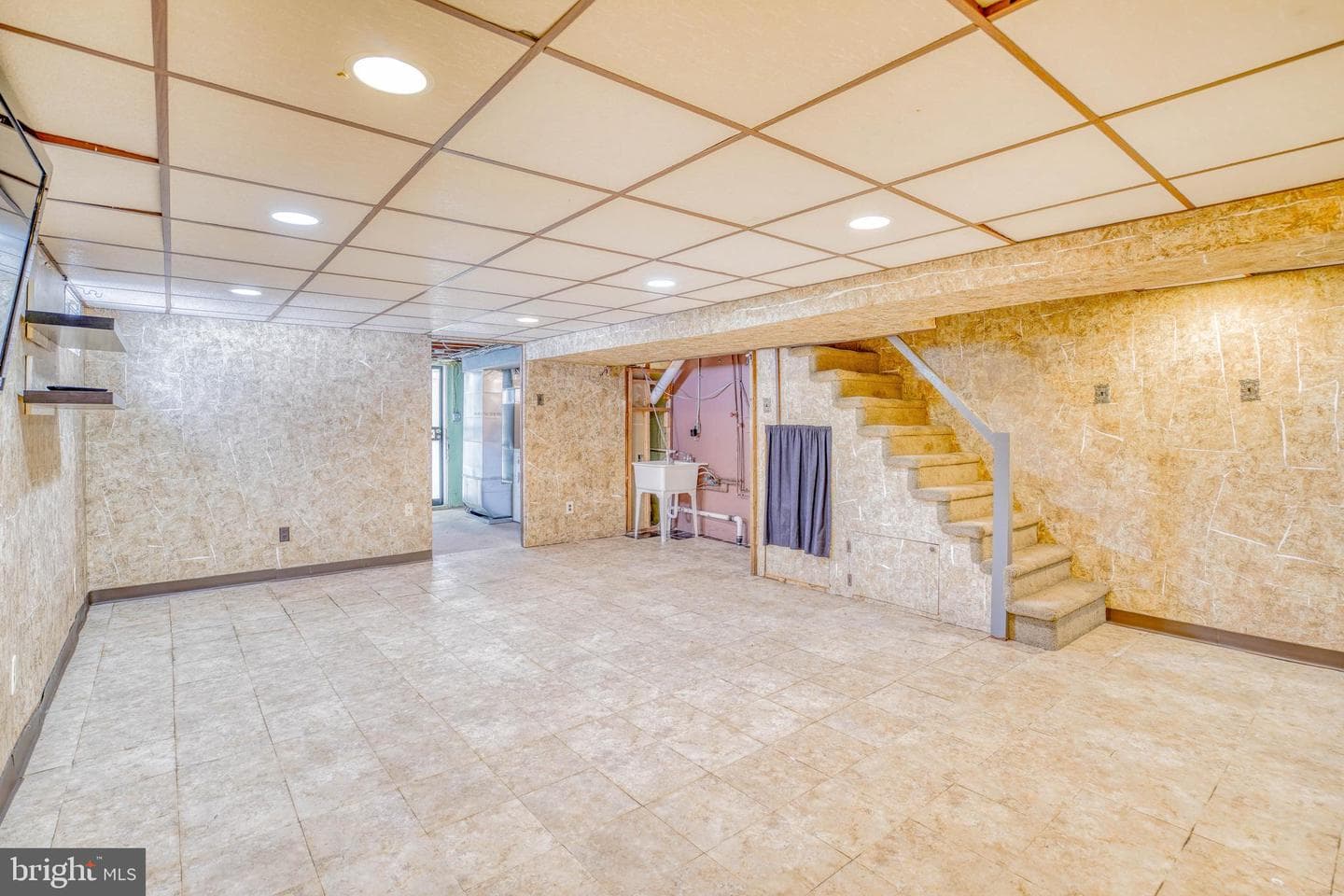 329 Laurel Road photo 32