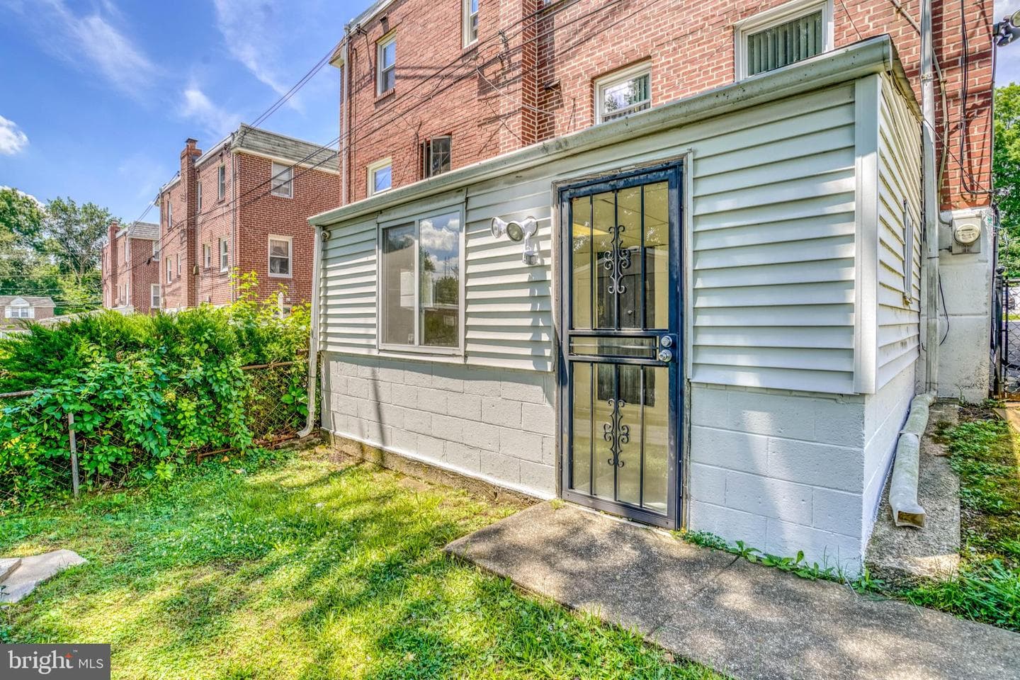 329 Laurel Road photo 37