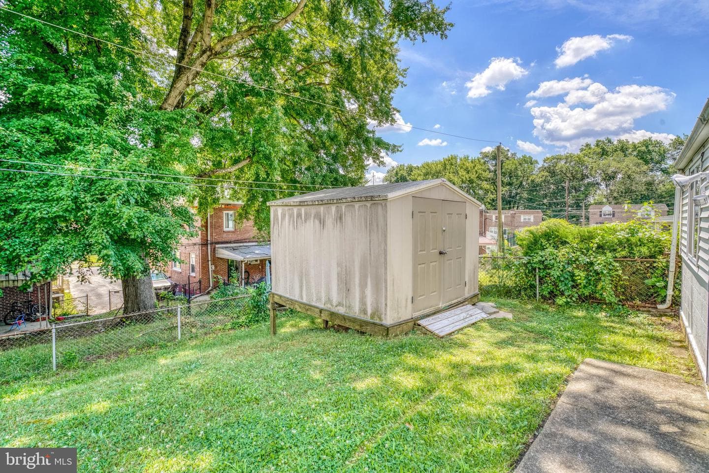 329 Laurel Road photo 38
