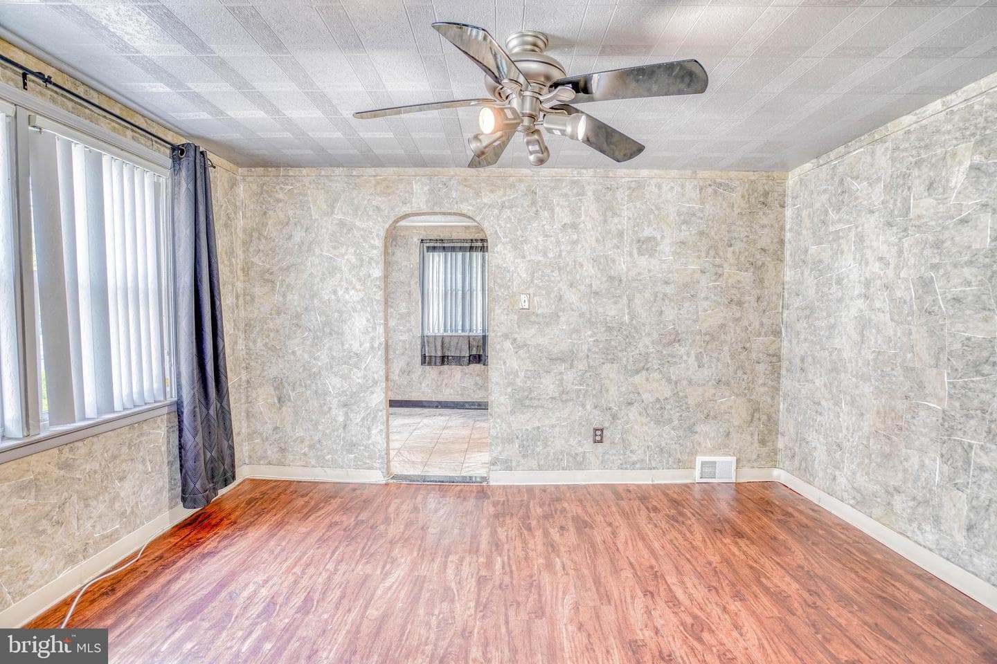 329 Laurel Road photo 9