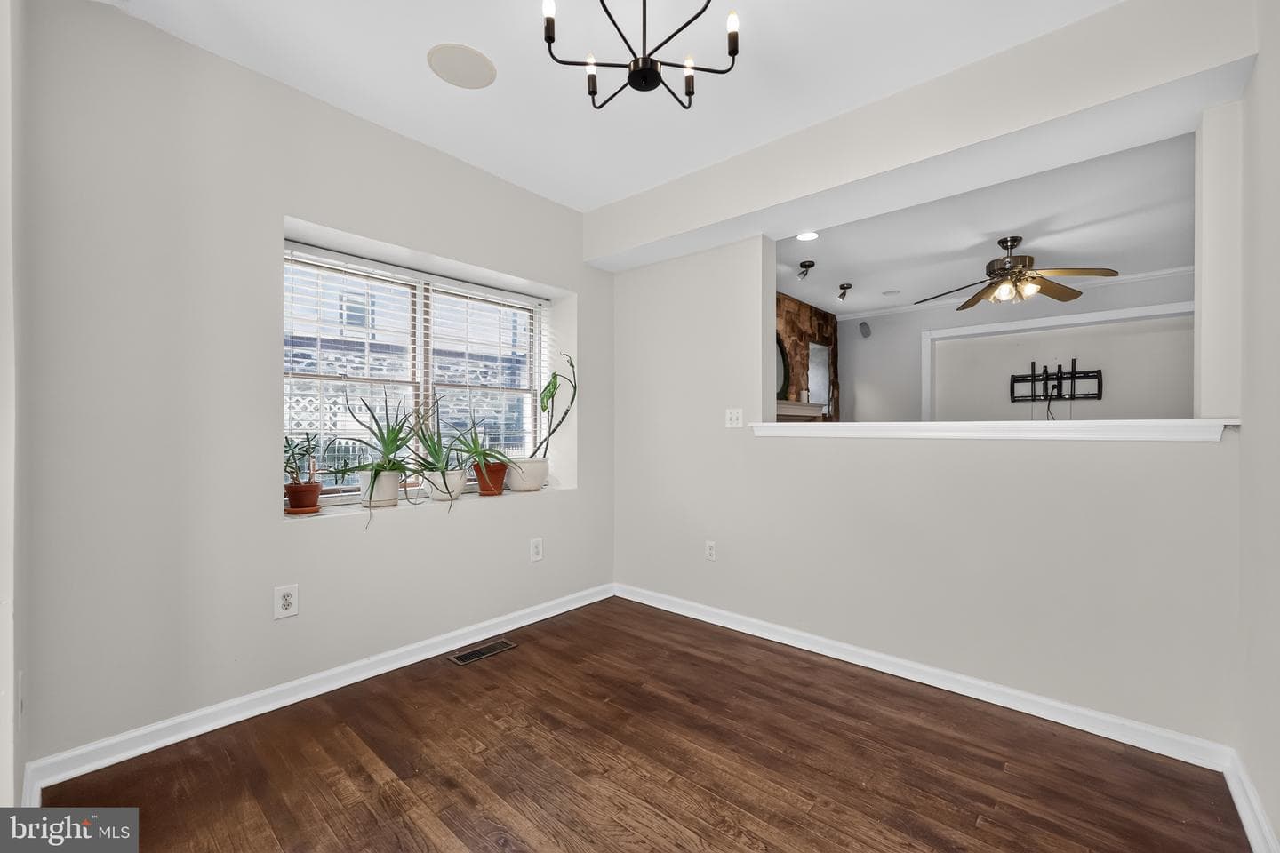 9 E Elbon Road photo 13