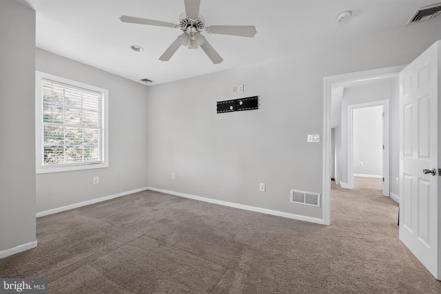 9 E Elbon Road photo 17