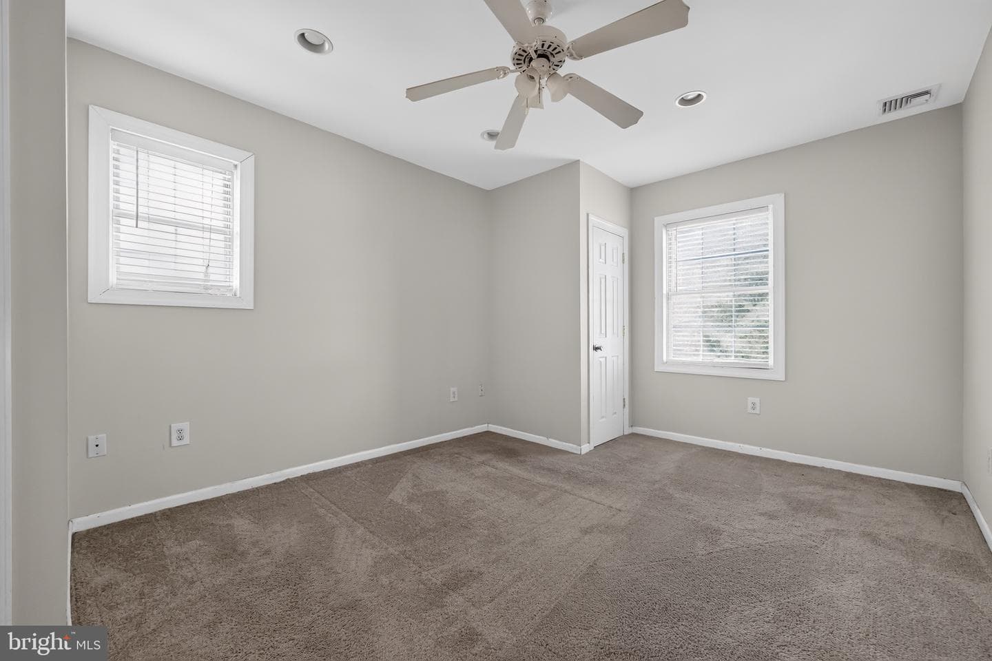 9 E Elbon Road photo 18