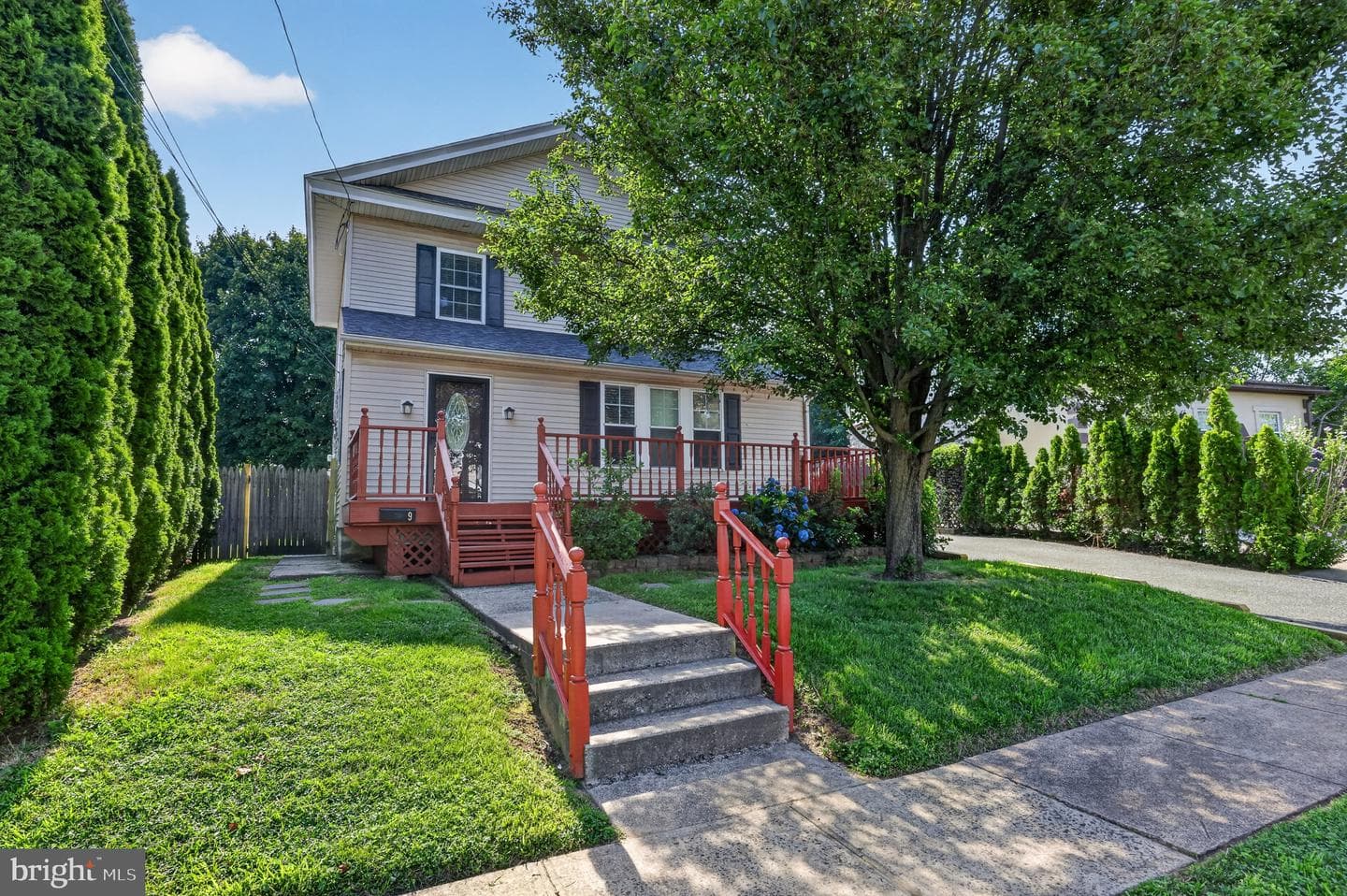 9 E Elbon Road, Brookhaven