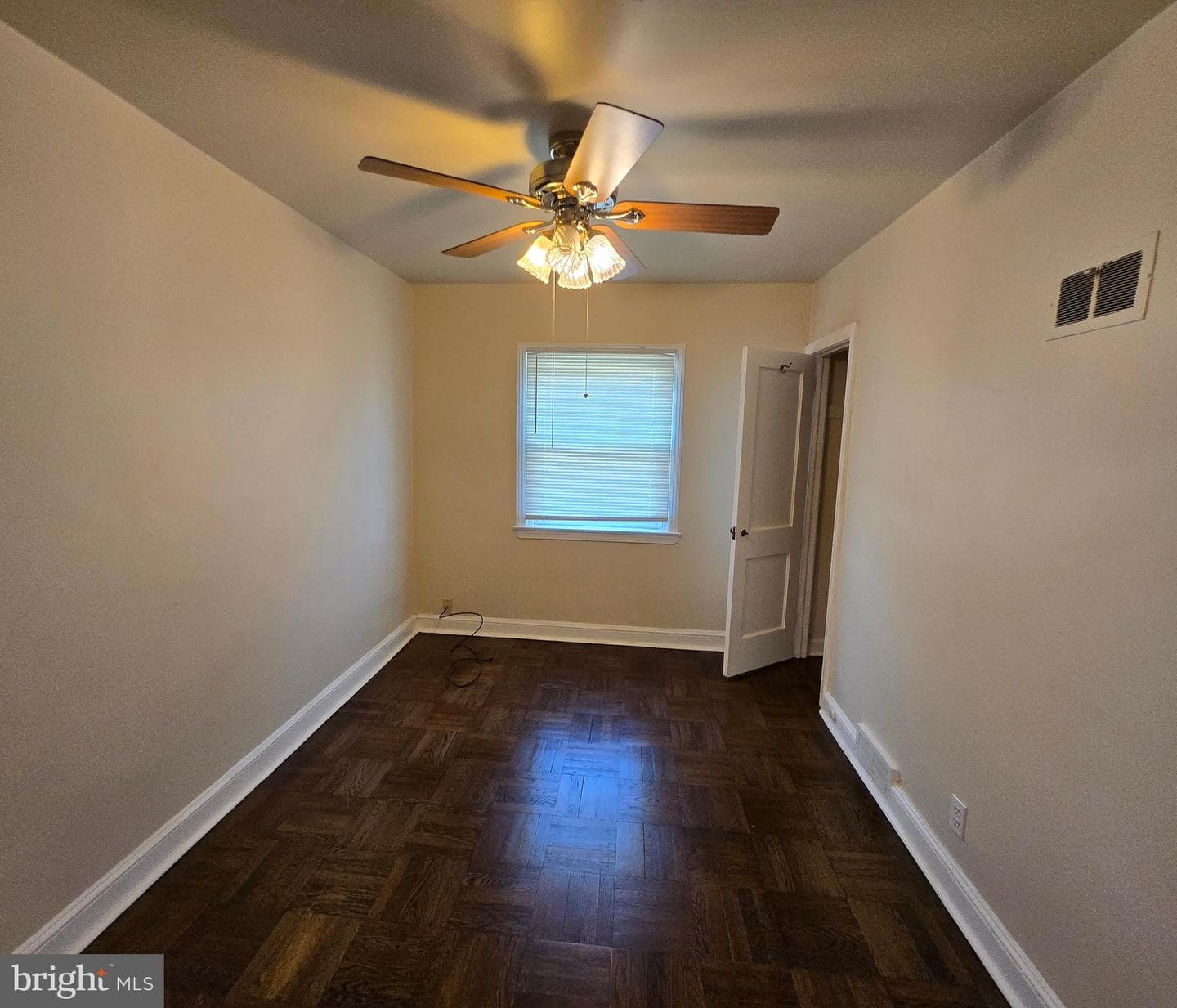 534 Rose Street photo 20