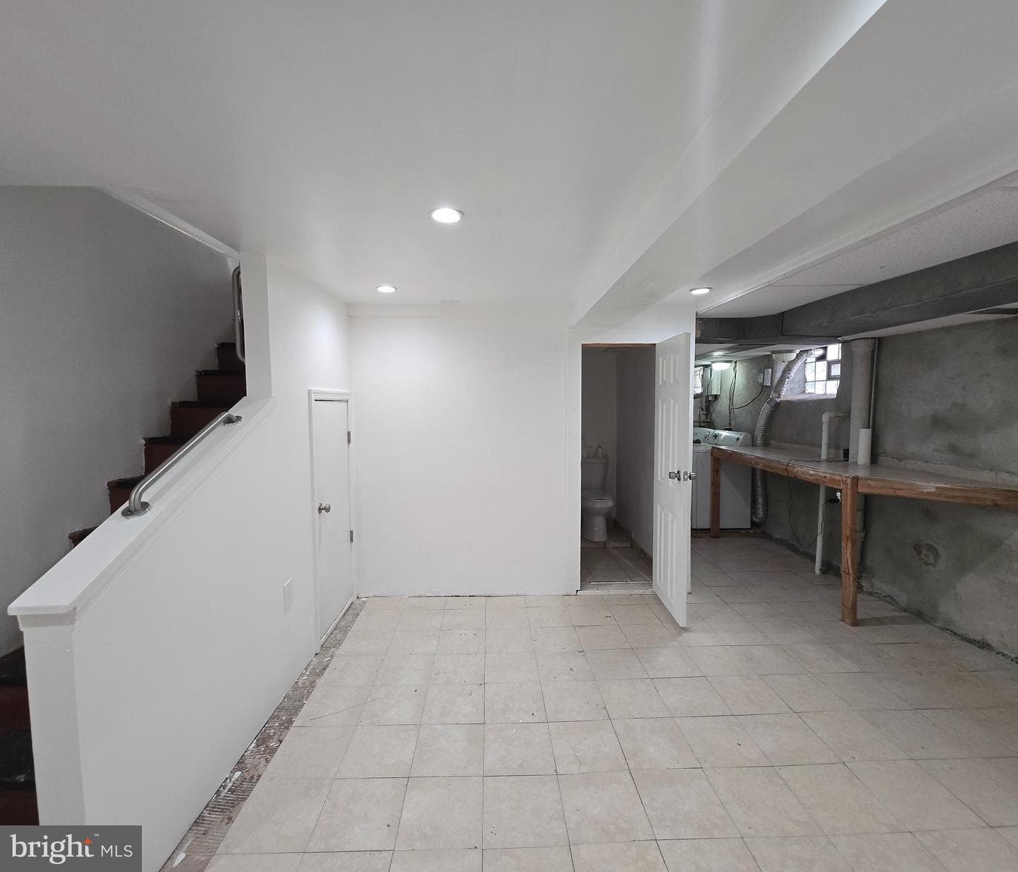 534 Rose Street photo 30