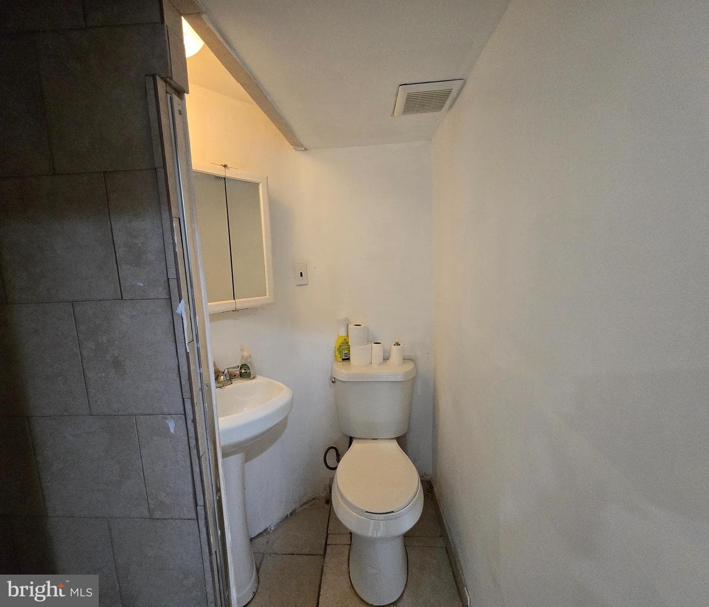 534 Rose Street photo 37