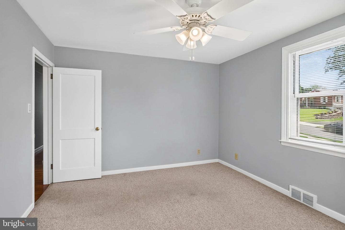 2741 Hillview Road photo 51