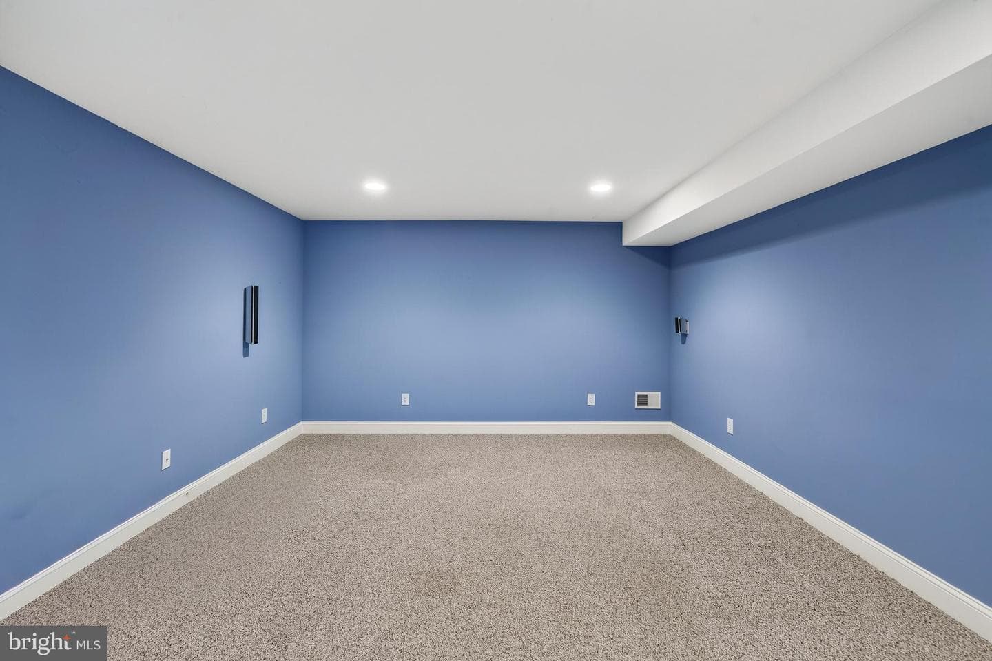 2741 Hillview Road photo 61
