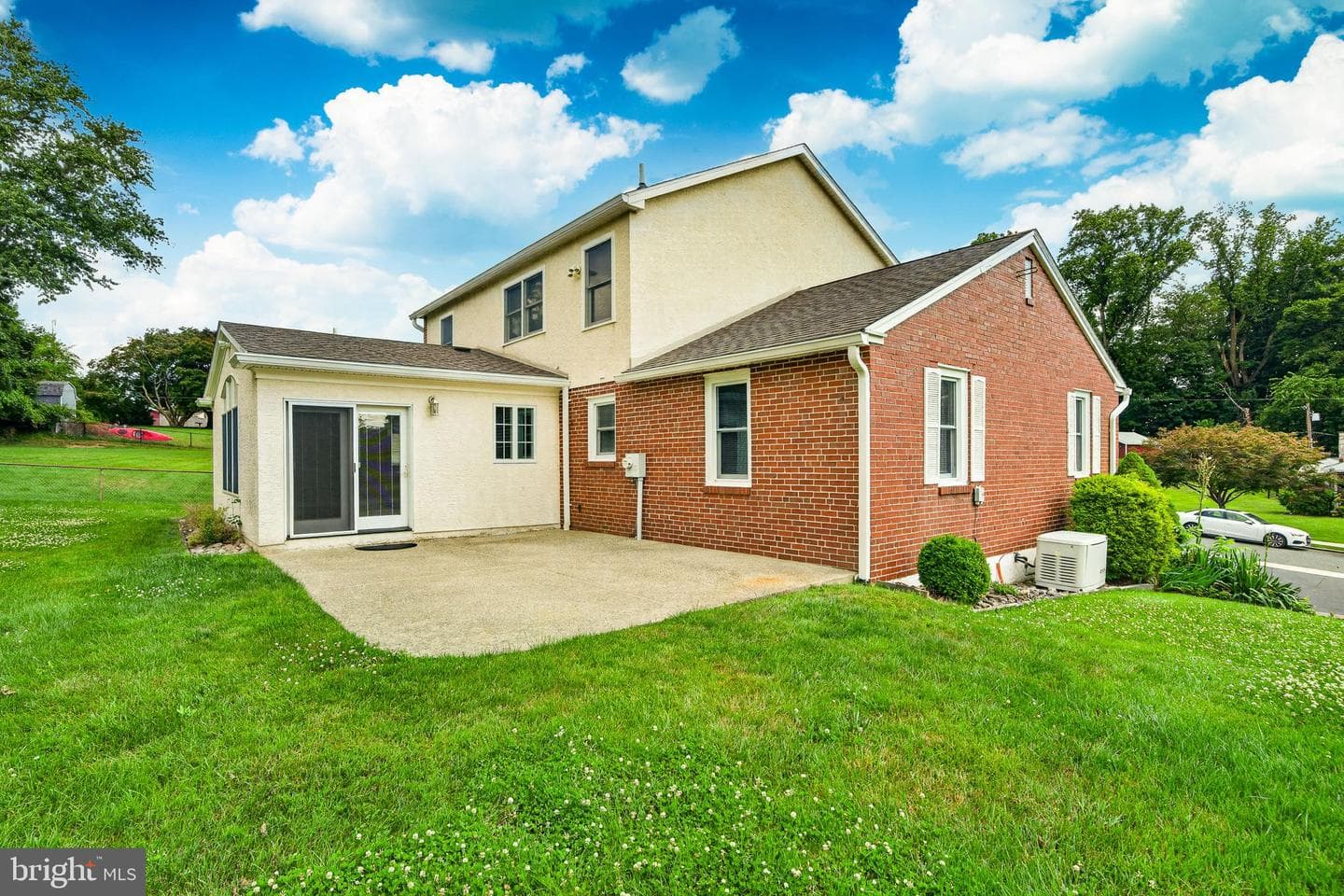2741 Hillview Road photo 70