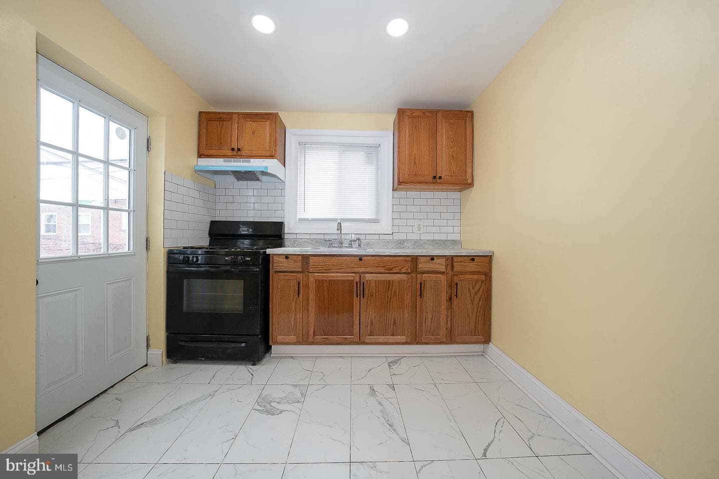 575 Timberlake Road photo 10