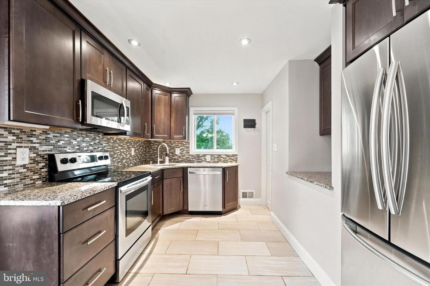 202 Highland Avenue photo 19