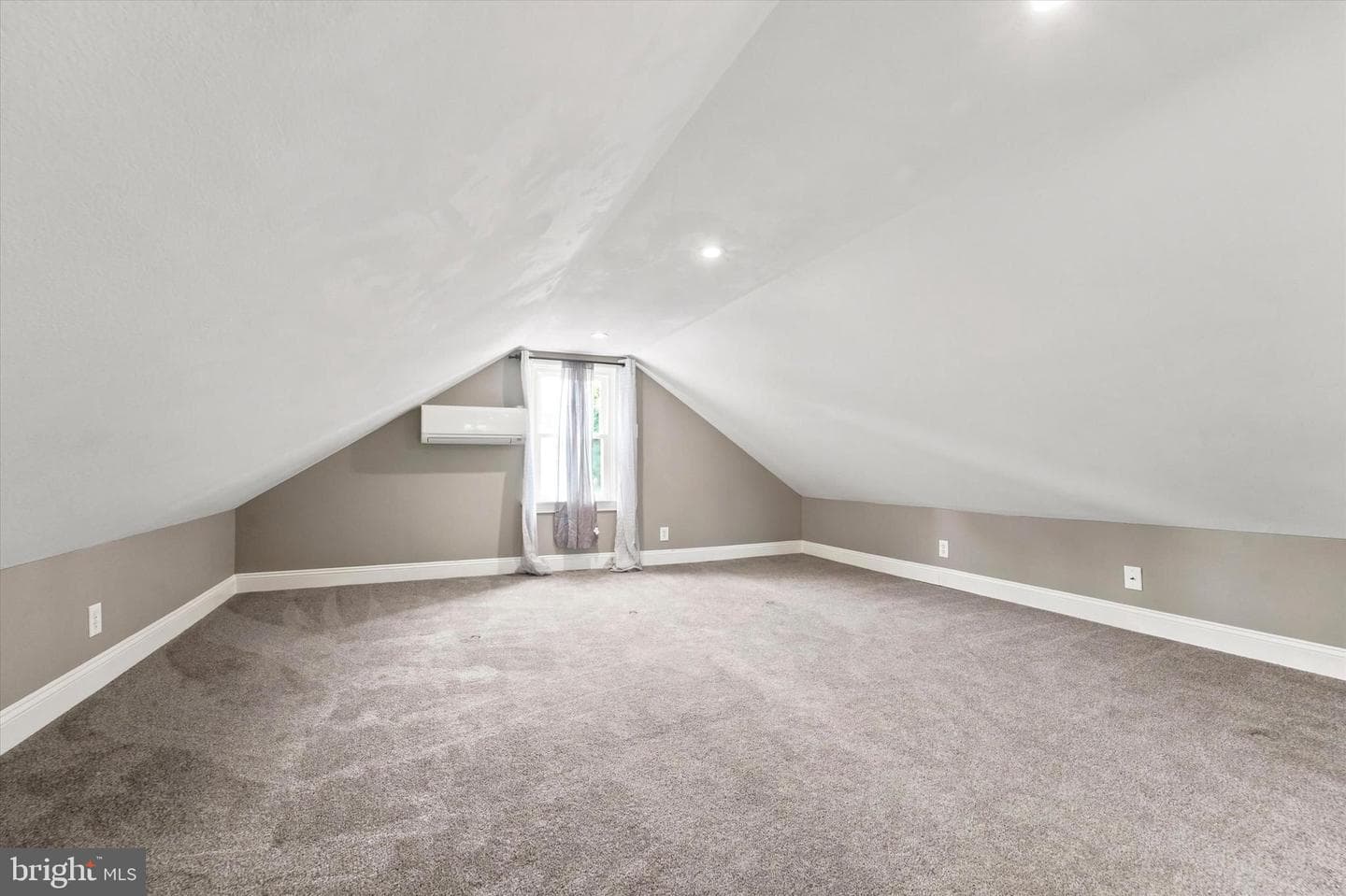 202 Highland Avenue photo 8