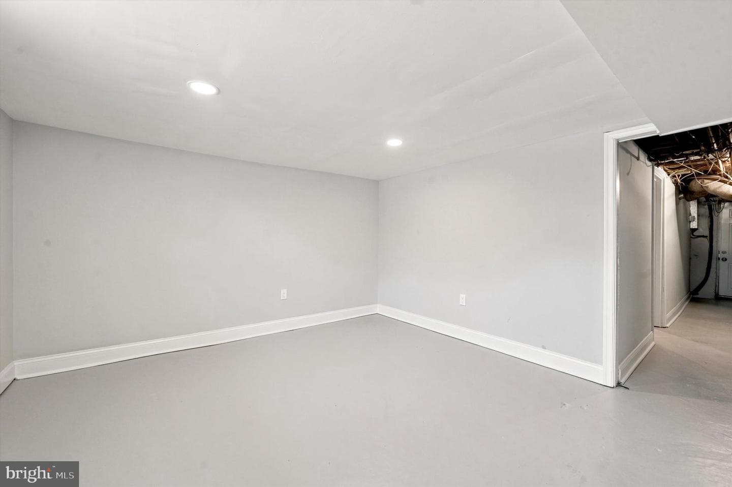 345 Westmont Drive photo 22