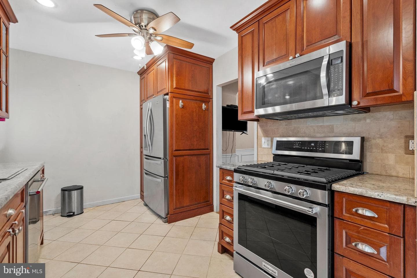 2926 Belmont Avenue photo 10