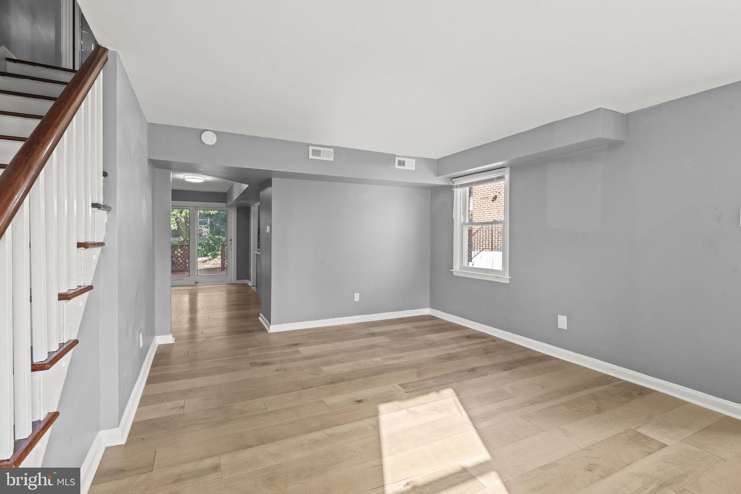 1240 Harding Drive photo 5