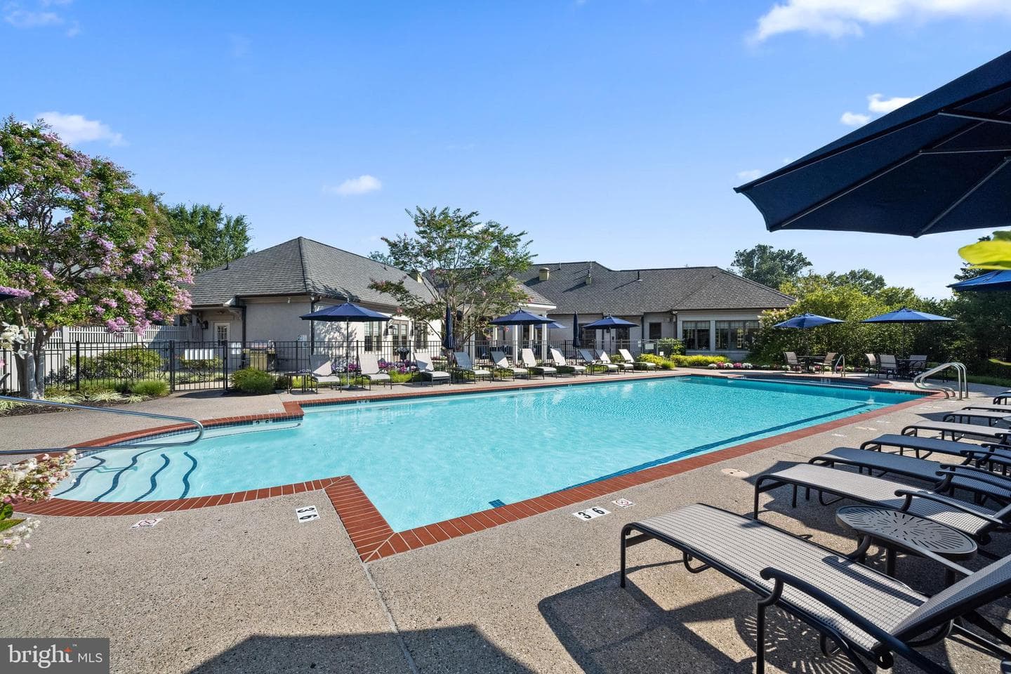 5304 Parkview Drive photo 42