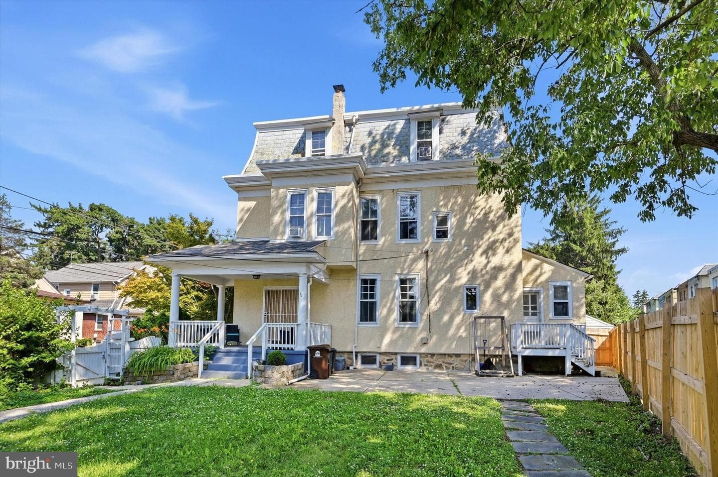 219 Crawford Avenue, Lansdowne