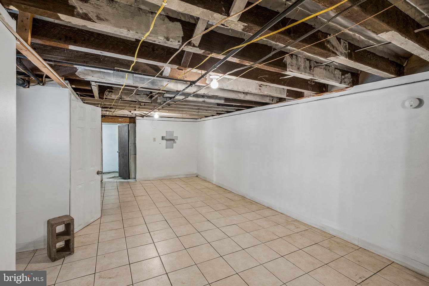 627 Walnut Street photo 31