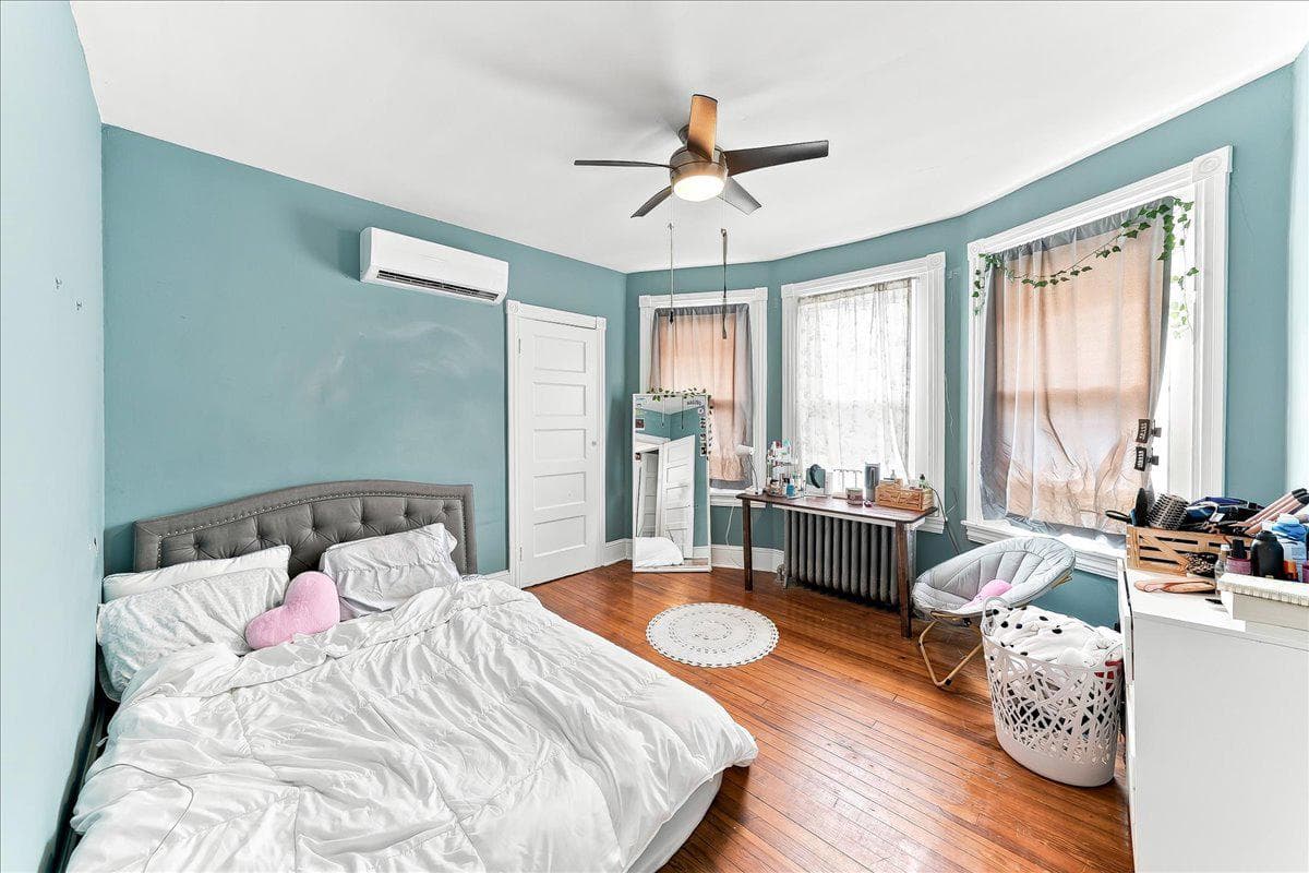 251 Burmont photo 18