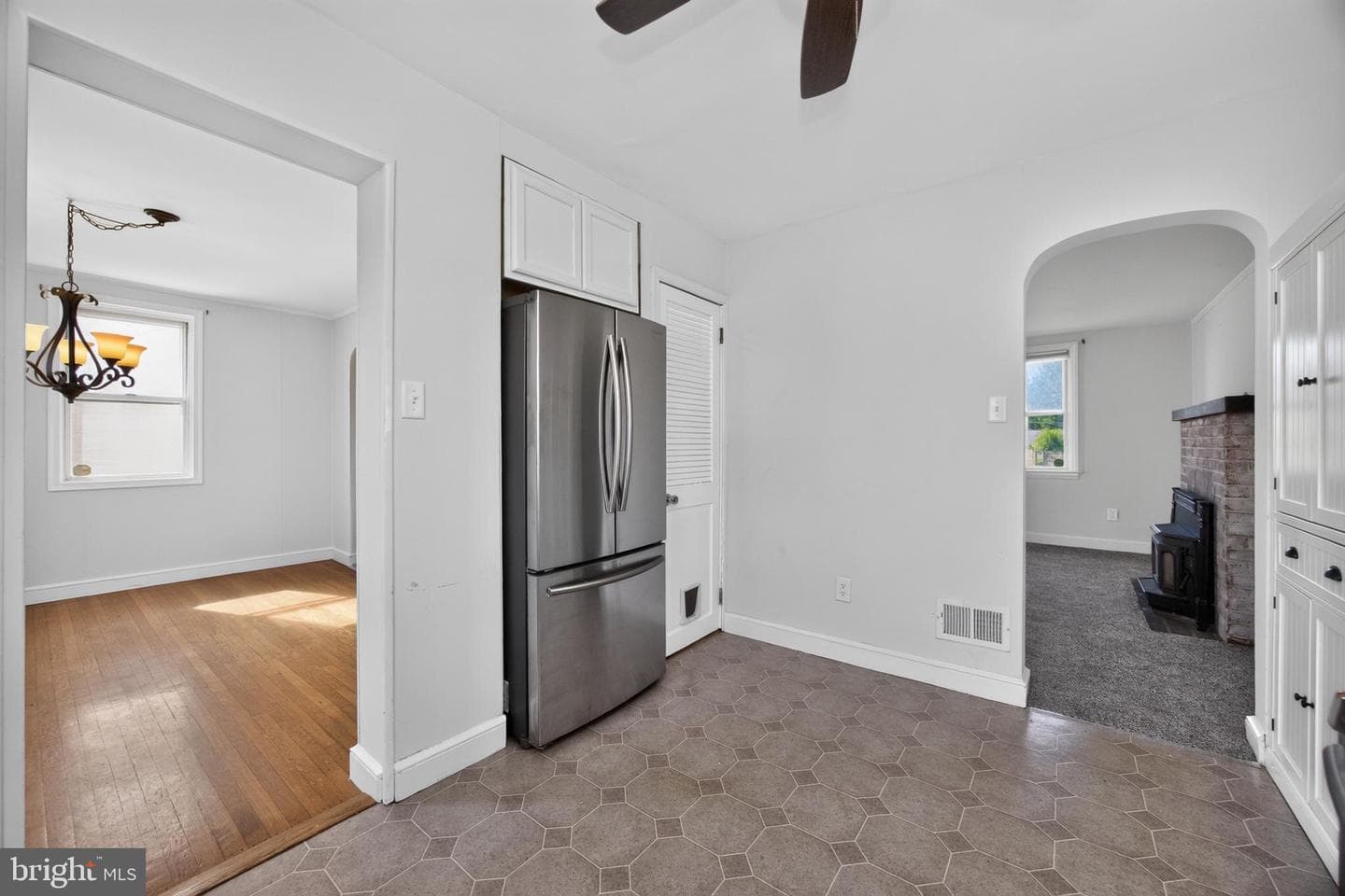 215 Ash Road photo 10
