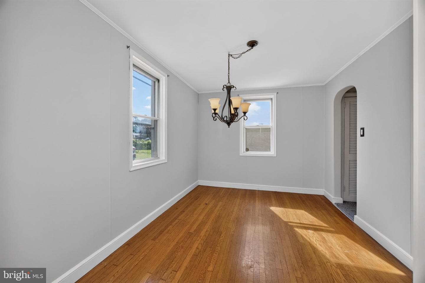215 Ash Road photo 11