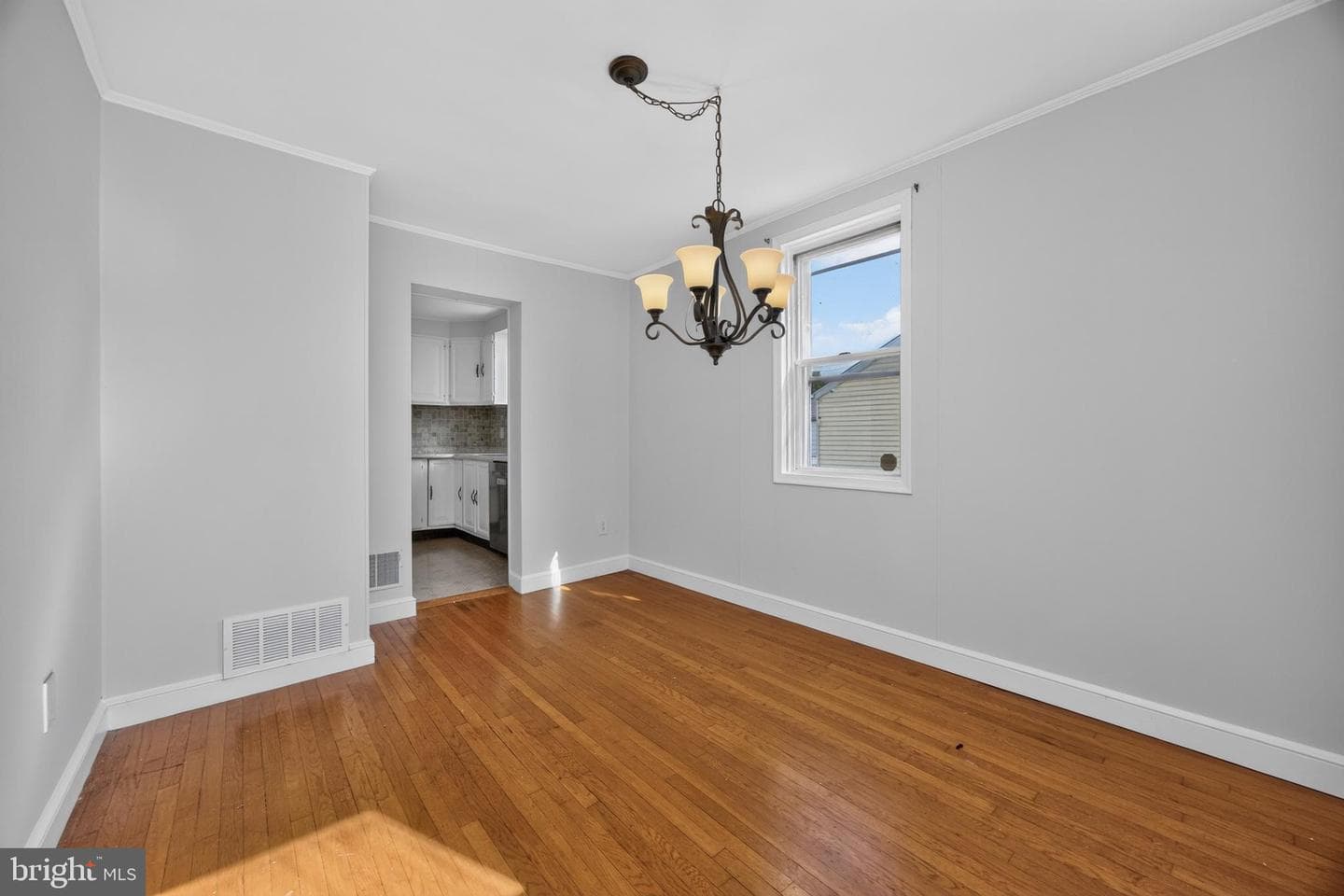 215 Ash Road photo 12