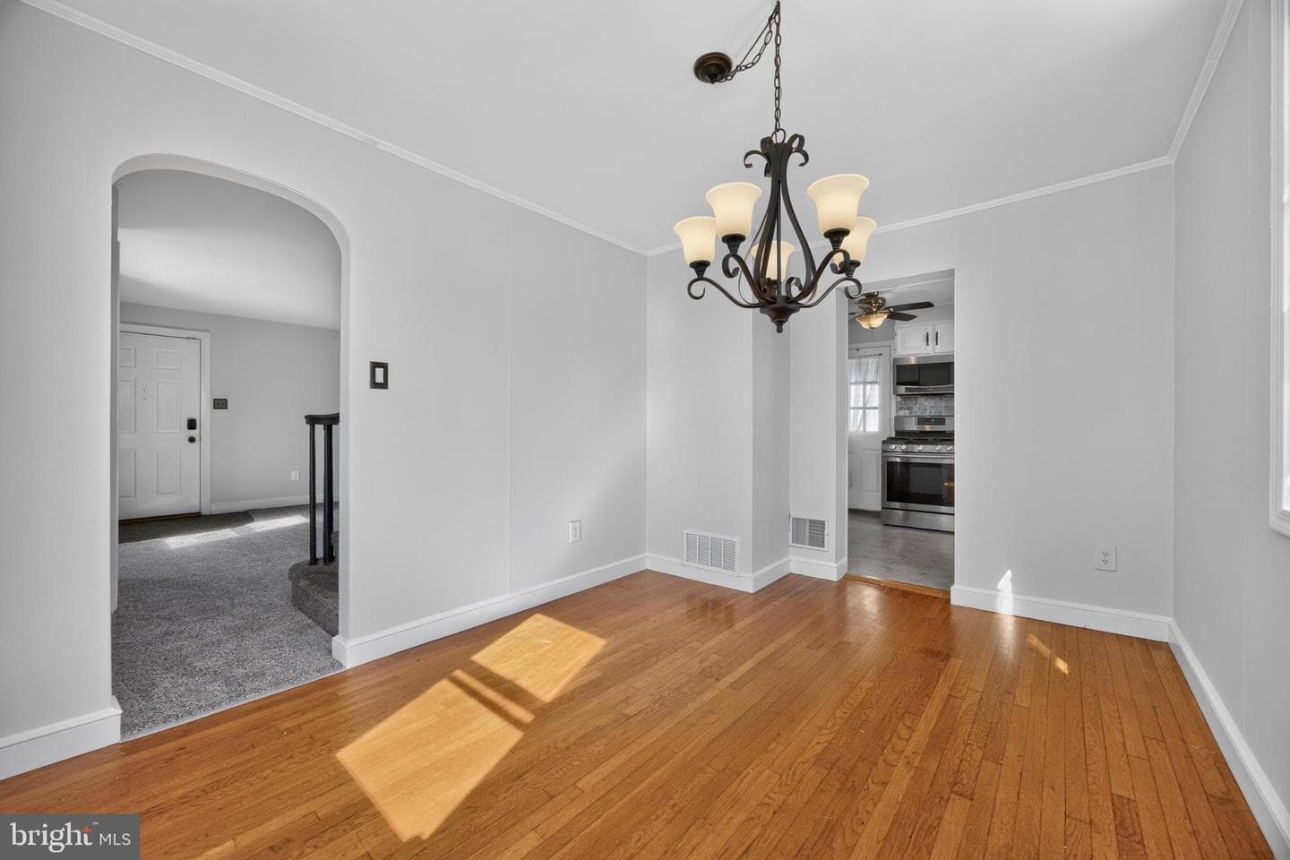 215 Ash Road photo 13