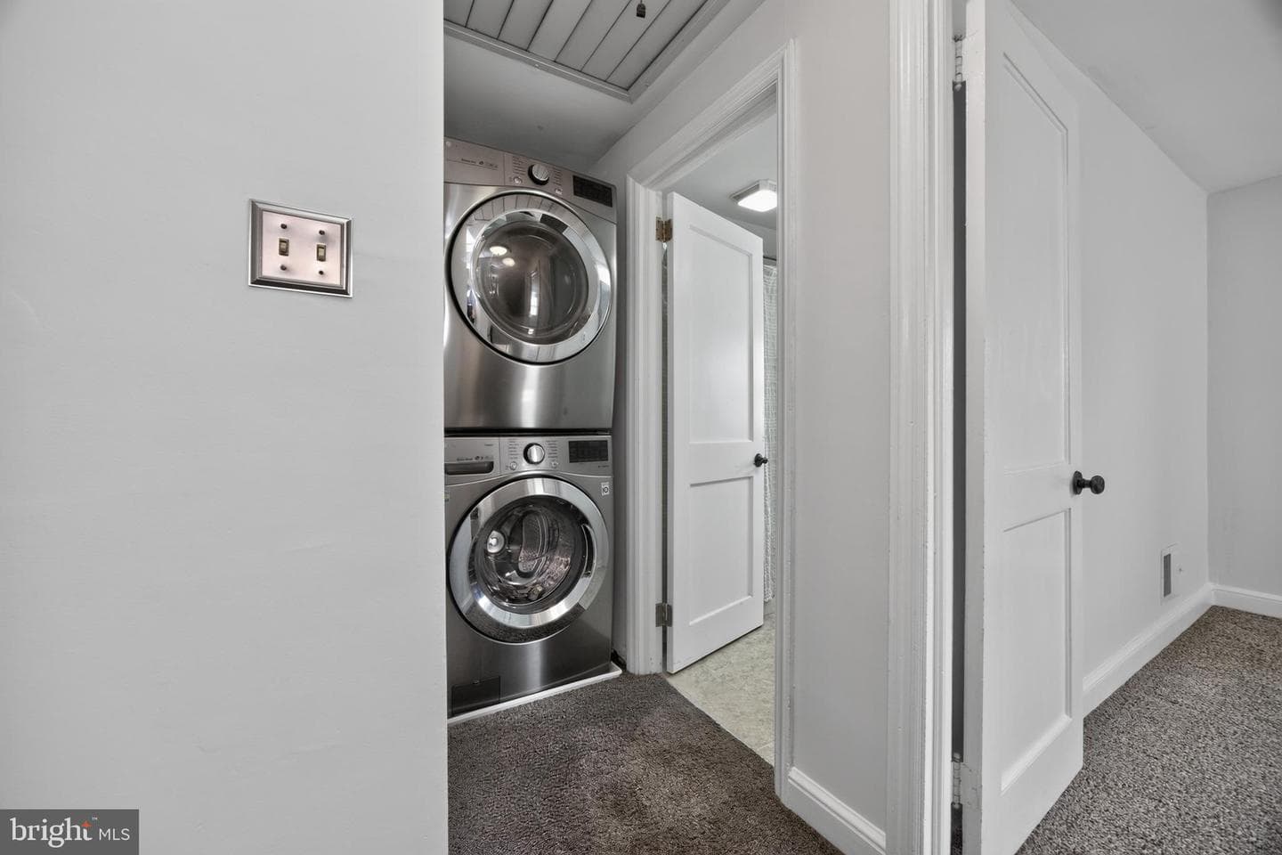 215 Ash Road photo 18