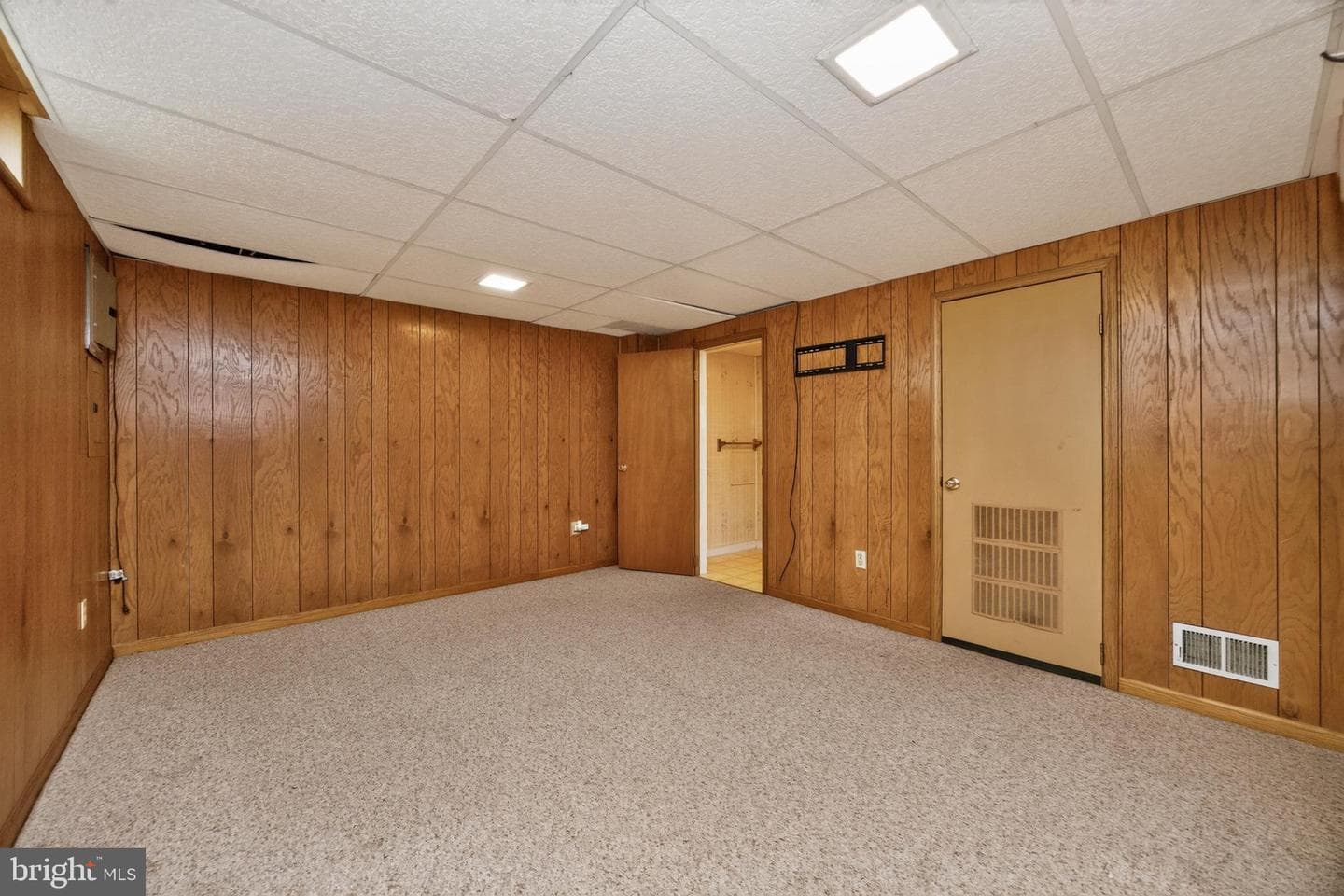 215 Ash Road photo 27