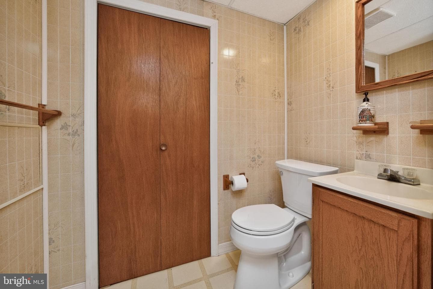 215 Ash Road photo 28