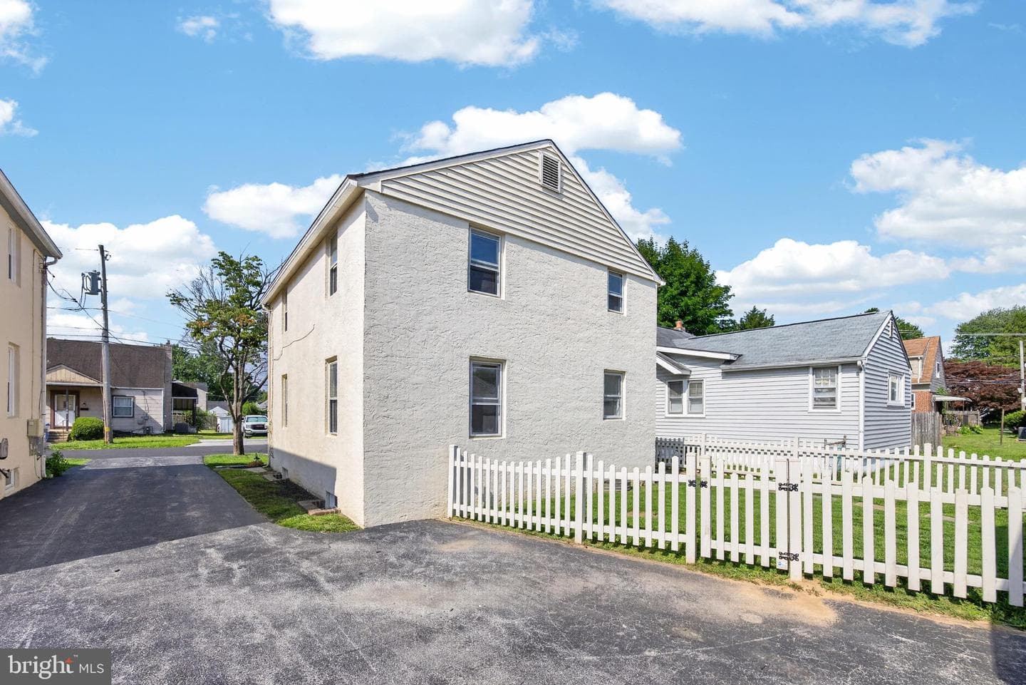 215 Ash Road photo 48