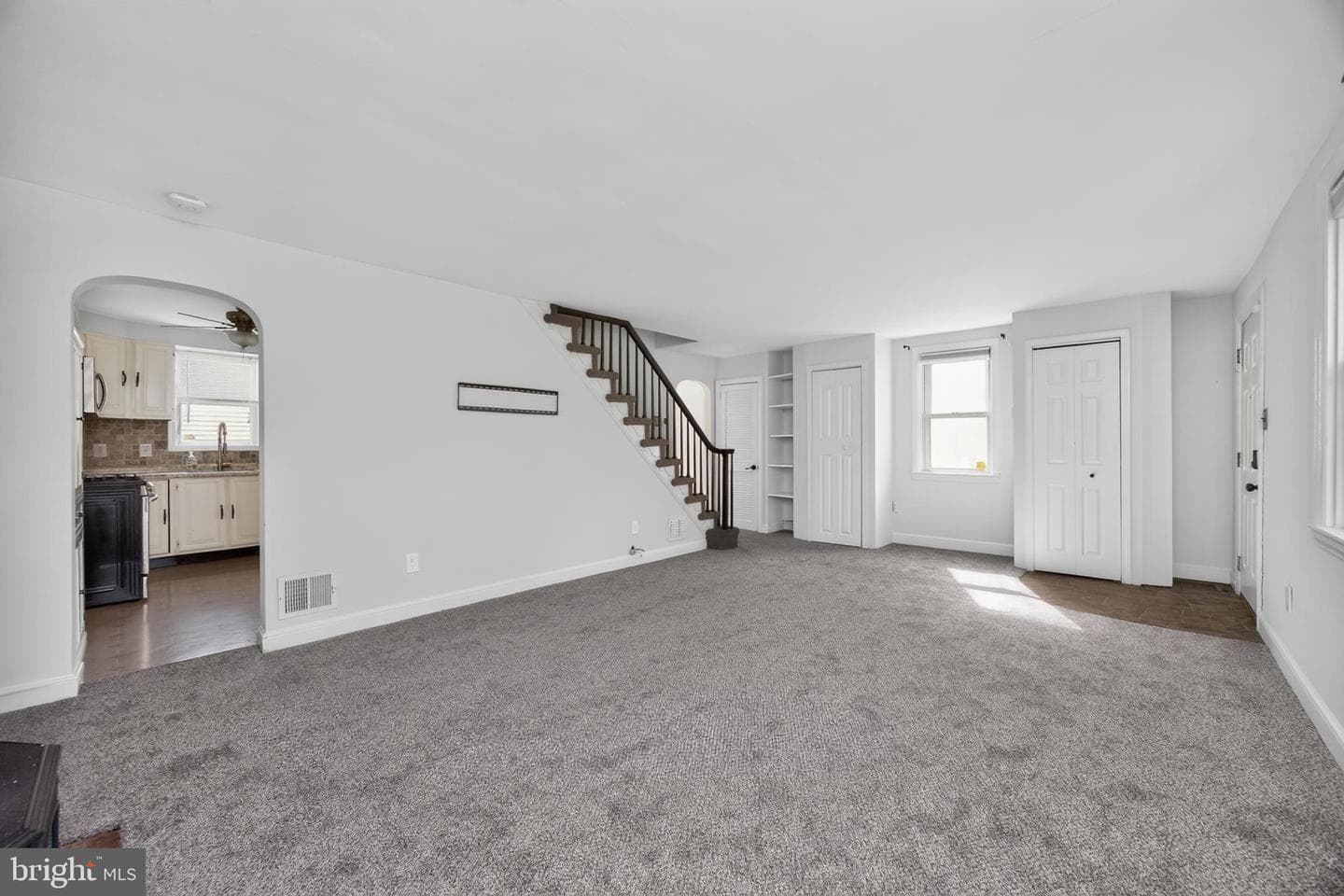 215 Ash Road photo 6