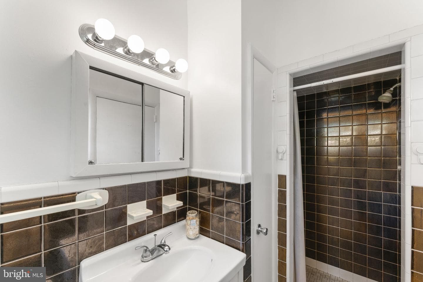 221 Juniper Road photo 13