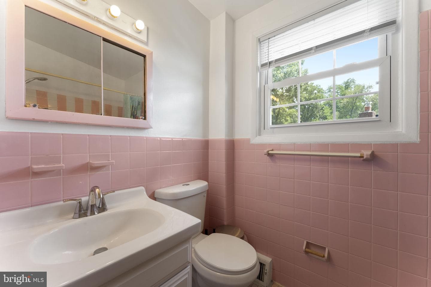 221 Juniper Road photo 17