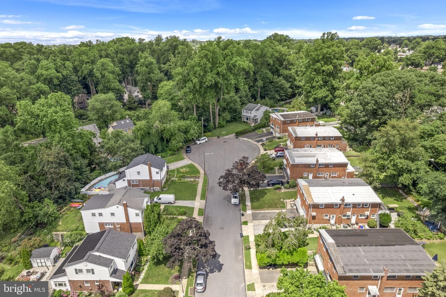 221 Juniper Road photo 3
