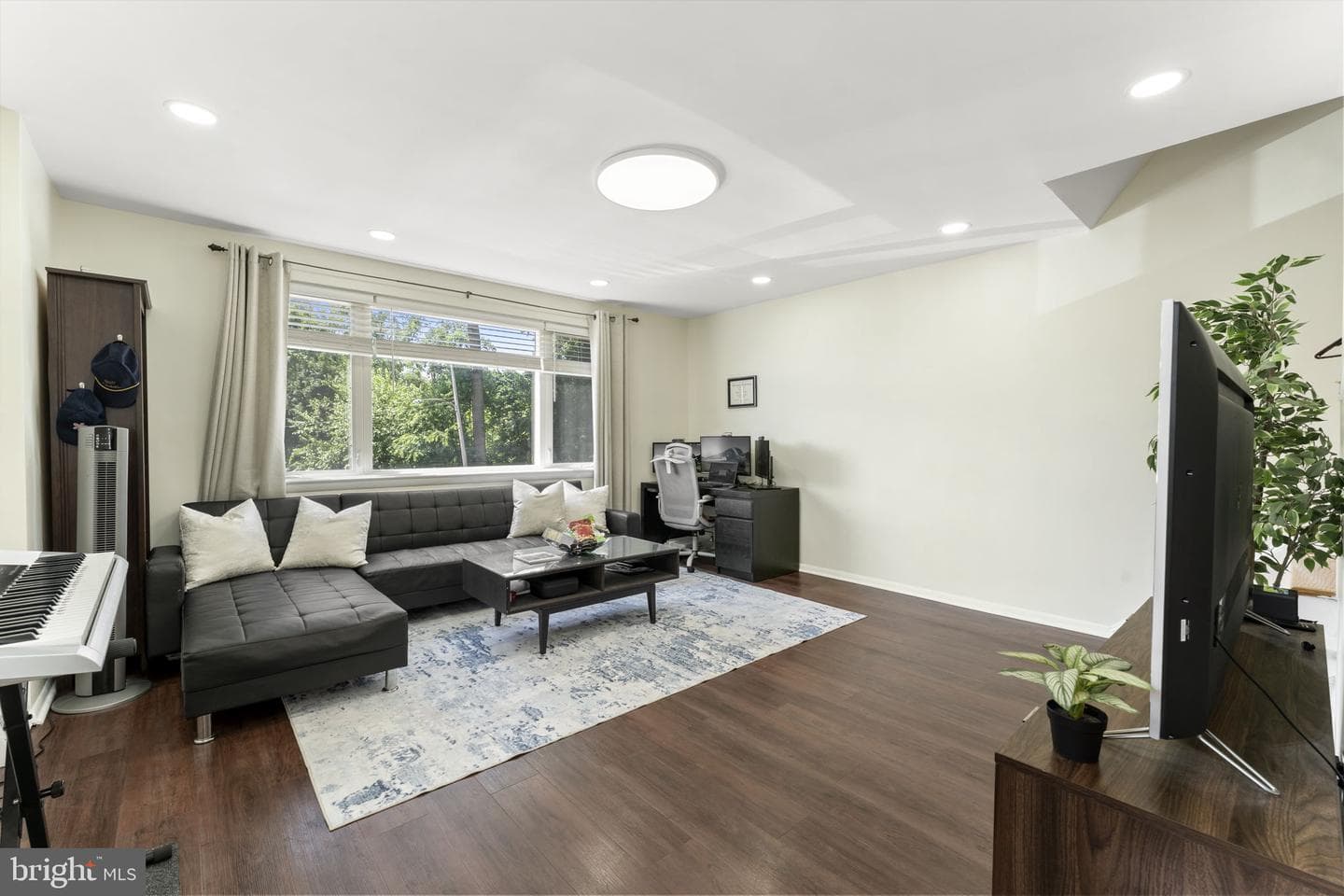 221 Juniper Road photo 5