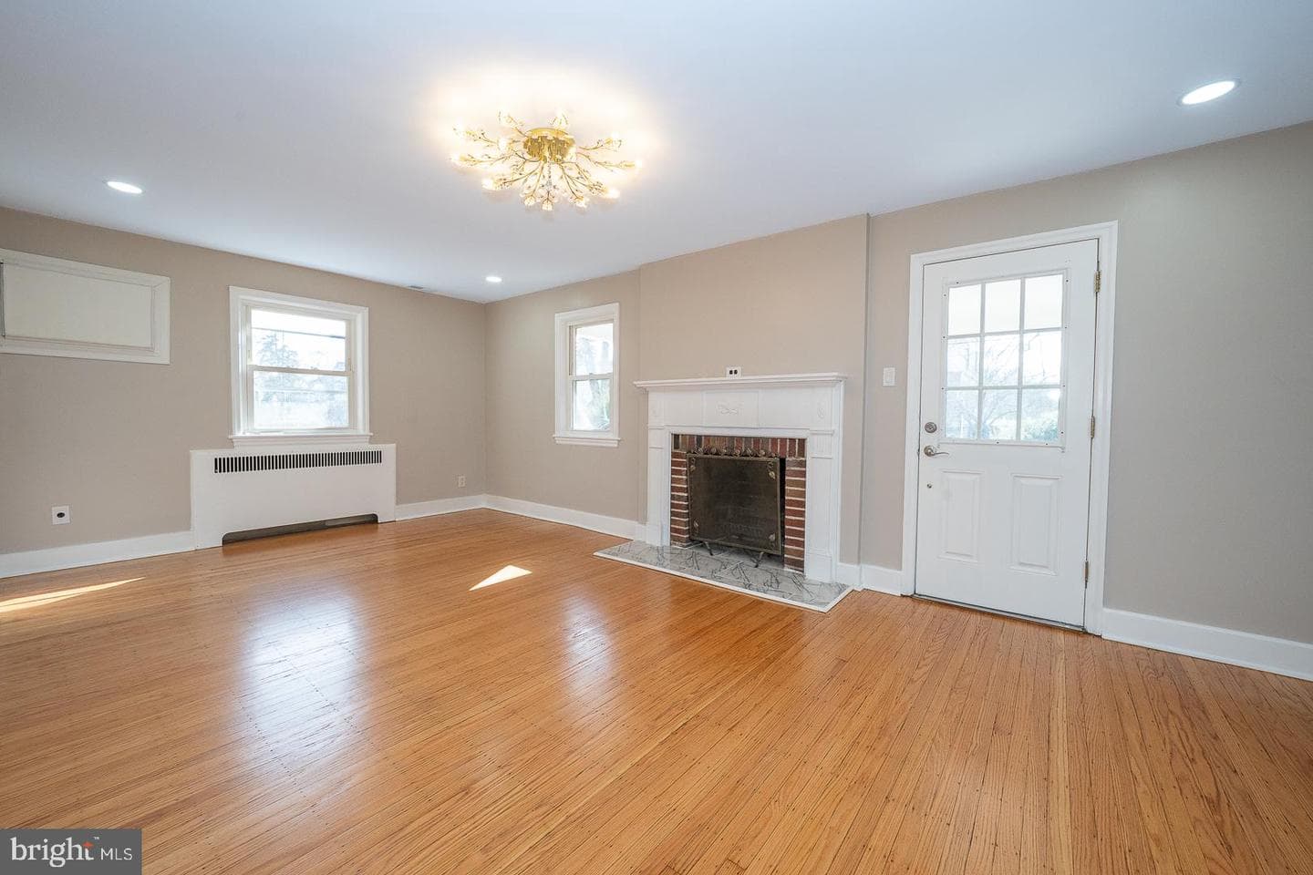 291 Jackson Ave photo 15
