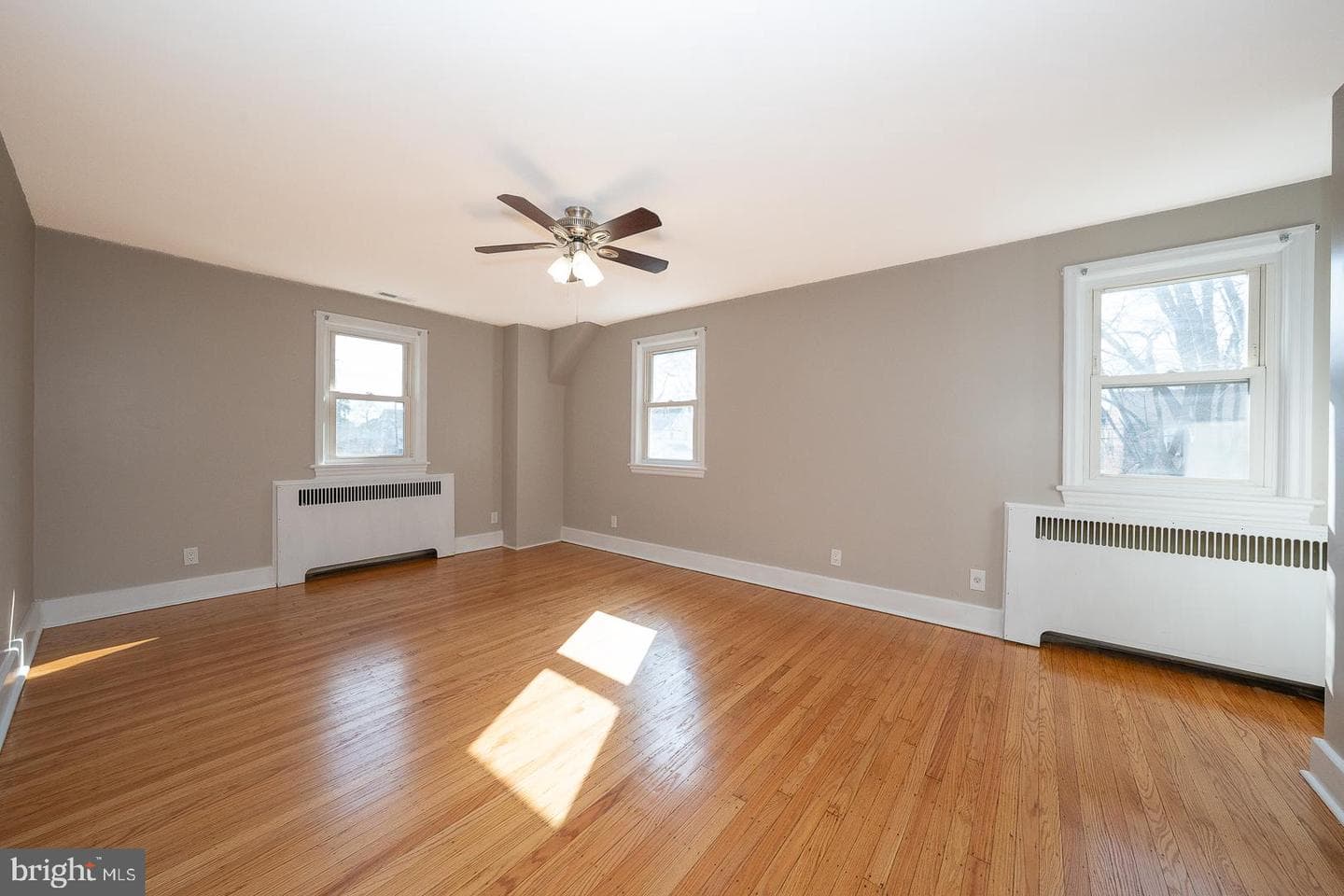 291 Jackson Ave photo 36