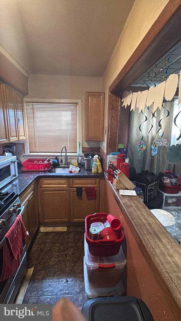 7029 Greenwood Avenue photo 4