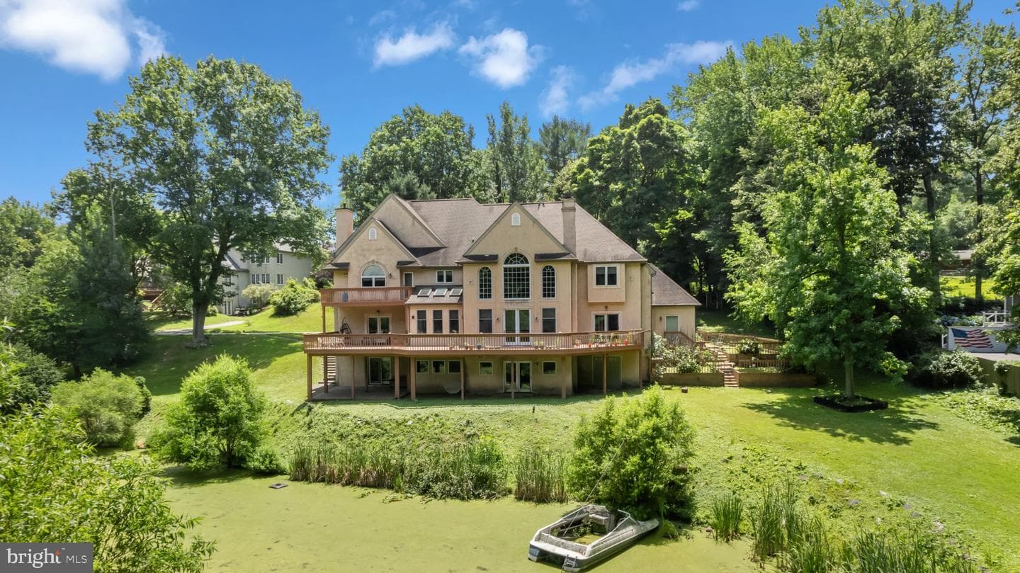411 Marie Drive, Wallingford
